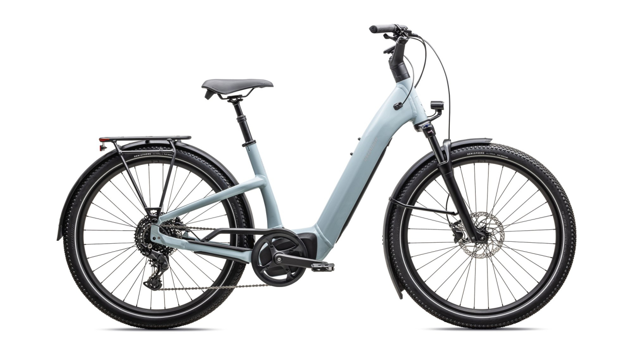 TURBO COMO - современный уровень комфорта Specialized Turbo Como 4.0 2025 Gloss Seafoam / Silver Dust Reflective Артикул 90425-5503, 90425-5504, 90425-5502