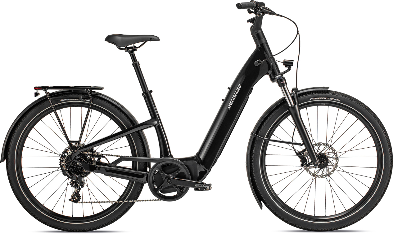 TURBO COMO - современный уровень комфорта Specialized Turbo Como 4.0 2023 Cast Black / Silver Reflective Артикул 90422-5404, 90422-5403, 90422-5402