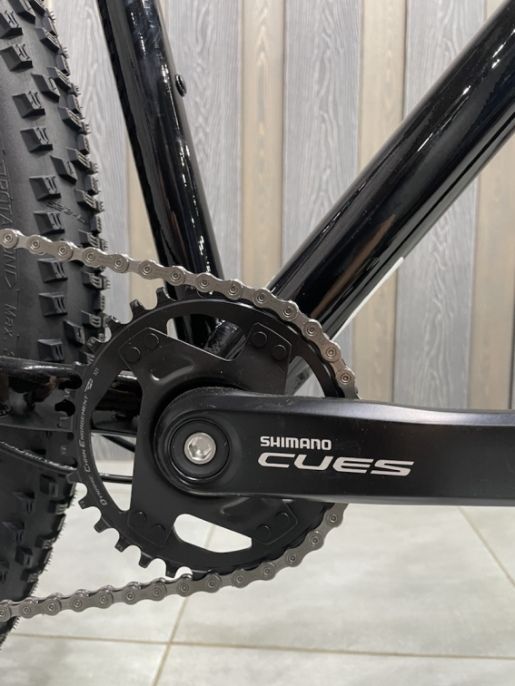 Купить Superior XC 6.1 2026 EU Gloss Black Артикул 801.2026.29161, 801.2026.29163, 801.2026.29162, 801.2026.29160