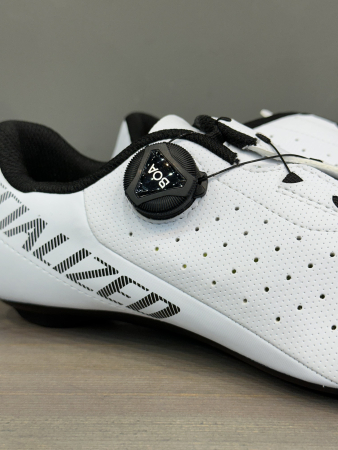 Велотуфли шоссе и триатлон Велотуфли Road Specialized Torch 1.0 White Артикул 61020-5545, 61020-5547, 61020-5543, 61020-5546, 61020-5548, 61020-5542, 61020-5544, 61020-5549