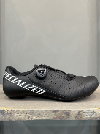 Велотуфли шоссе и триатлон Велотуфли Road Specialized Torch 1.0 Black Артикул 61020-5149, 61020-5147, 61020-5136, 61020-5148, 61020-5144, 61020-5137, 61020-5139, 61020-5142, 61020-5140, 61020-5145, 61020-5143, 61020-5141, 61020-5138, 61020-5146