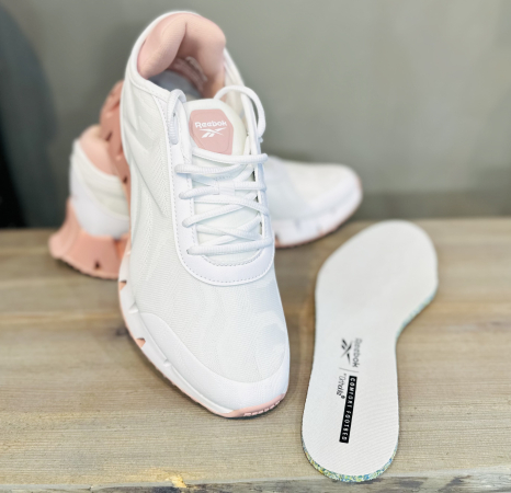 Кроссовки Кроссовки женские Reebok Zig Dynamica 3 ftwr white/smokey rose/ftwr white Артикул GY14808.5, GY14807, GY148010, GY14807.5, GY14809, GY14806, GY14809.5