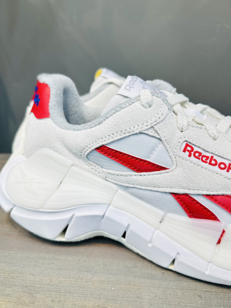 Кроссовки Кроссовки Reebok Zig Kinetica 2.5 Plus white/chalk/vector red Артикул GV699910.5, GV69997.5, GV69997, GV69999, GV699912, GV699910, GV699911, GV69999.5, GV69998.5, GV699911.5, GV69998