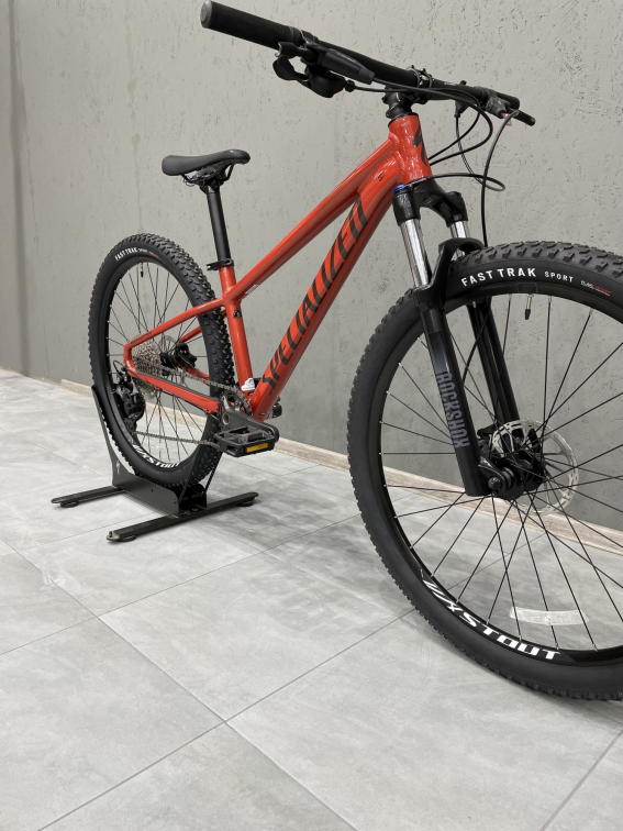 Купить Specialized Rockhopper Elite 27,5 Deore 1x10 2022 Gloss Redwood / Smoke Артикул 