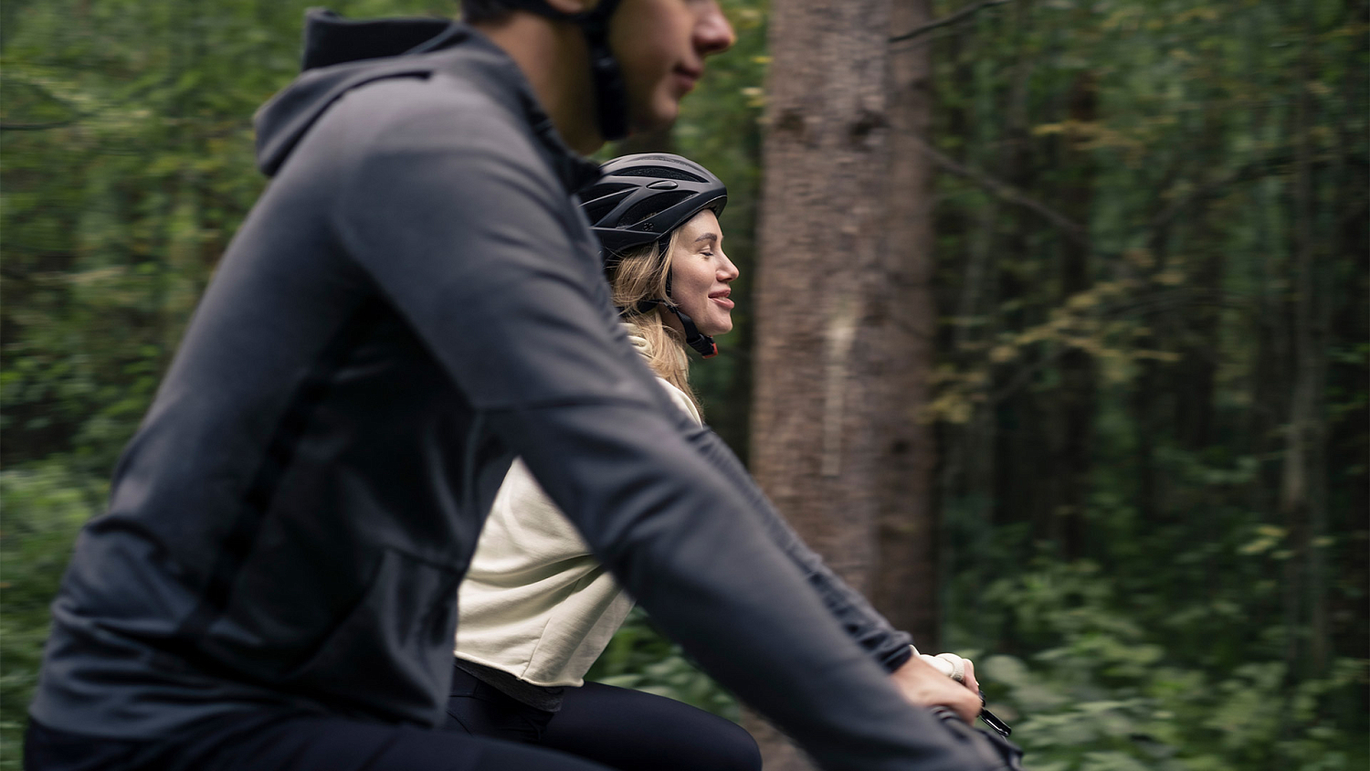 Format 1411 29 2022 серый