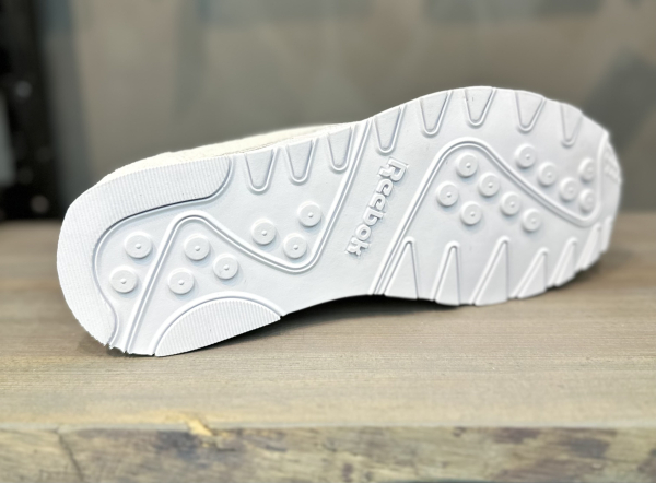 Кроссовки Кроссовки Reebok Classic Nylon white/white/light grey Артикул FV15936, FV15935, FV159313, FV15939.5, FV159310, FV15937, FV15939, FV159311.5, FV159312.5, FV159314, FV159310.5, FV159311, FV15938.5, FV15937.5, FV159312, FV15938