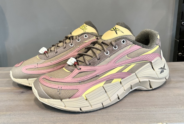 Кроссовки Кроссовки Reebok Zig Kinetica 2.5 Street Fighter cinnamon stick/parched earth /weathered yellow Артикул GZ953910.5, GZ95397.5, GZ95397, GZ953910, GZ95399, GZ95396, GZ95395.5, GZ95396.5, GZ95398.5, GZ95398, GZ953911.5, GZ953912, GZ953913, GZ95399.5, GZ953911