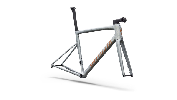 рама specialized tarmac sl8 2026 gloss silver dust / shadow silver dry impasto / photon orange t