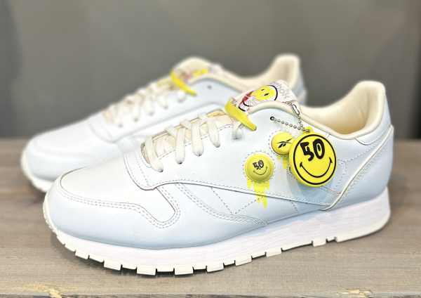 Кроссовки Кроссовки Reebok Classic Leather PUMP 50TH ftwr white/ftwr white/chalk Артикул GY15805.5, GY158010.5, GY15806, GY15809.5, GY15805, GY15807, GY15809, GY15808.5, GY15807.5, GY15806.5