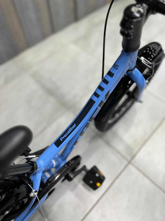 16-18 дюймов (4-7 лет) Trek Precaliber 16 Freewheel Mulsanne Blue/ Fjord Blue 5271581 Артикул 5271581