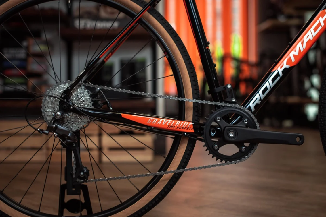 Гравийные велосипеды, ригиды Rock Machine Gravelride 200 2024 Gloss Black/Silver/Orange Артикул 803.2023.28014, 803.2023.28012, 803.2023.28013