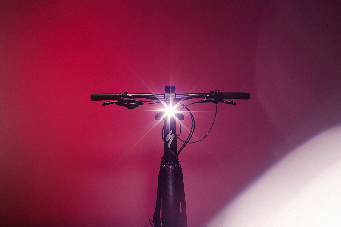 TURBO VADO - свой в городе! Specialized Turbo Vado SL 4.0 EQ Navy / White Mountains Reflective Артикул 93920-5403, 93920-5402, 93920-5404, 93920-5405