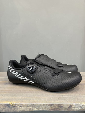 Велотуфли шоссе и триатлон Велотуфли Road Specialized Torch 1.0 Black Артикул 61020-5149, 61020-5147, 61020-5136, 61020-5148, 61020-5144, 61020-5137, 61020-5139, 61020-5142, 61020-5140, 61020-5145, 61020-5143, 61020-5141, 61020-5138, 61020-5146