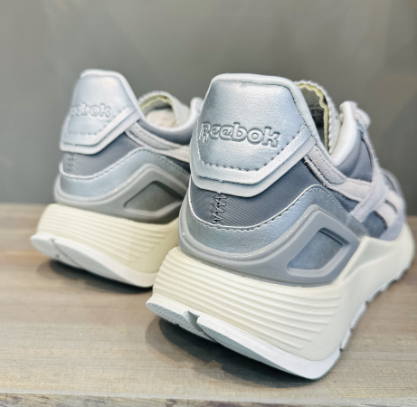 Кроссовки Кроссовки женские Reebok Classic Leather Legacy AZ pure grey 4/pure grey 2/pewter Артикул GX48049, GX480410, GX48047.5, GX48048, GX48048.5, GX48046.5, GX48045.5