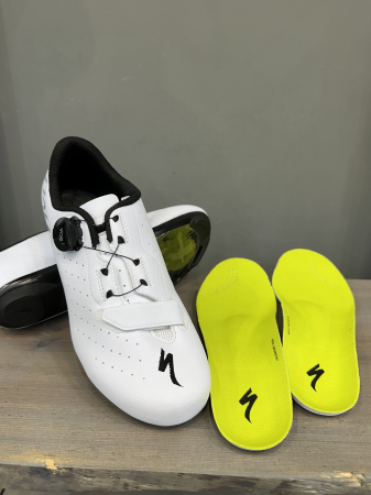Велотуфли шоссе и триатлон Велотуфли Road Specialized Torch 1.0 White Артикул 61020-5545, 61020-5547, 61020-5543, 61020-5546, 61020-5548, 61020-5542, 61020-5544, 61020-5549