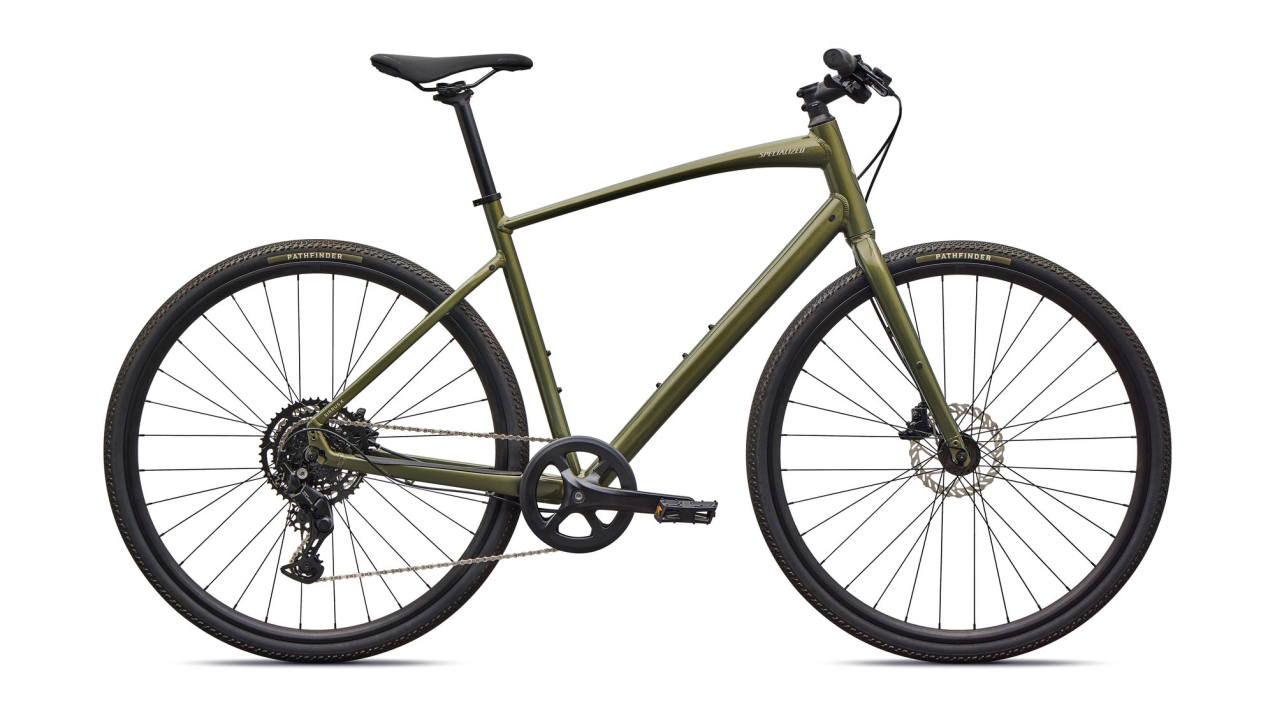 Городские велосипеды Specialized Sirrus X 2.0 2026 Gloss Laruel Green Metallic / Sandstone Metallic Frost Reflective Артикул 92426-8104, 92426-8103, 92426-8105, 92426-8100, 92426-8102, 92426-8101