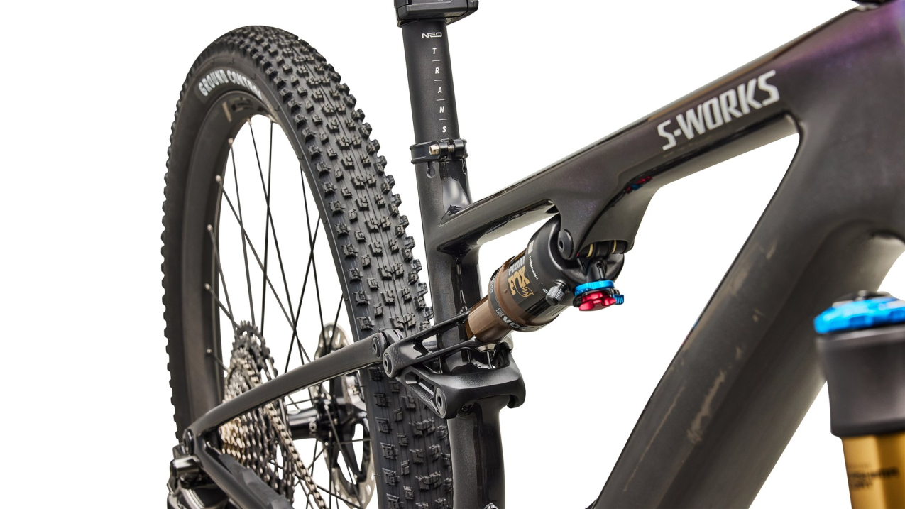 S-WORKS горные велосипеды Specialized S-Works Epic 8 Evo Di2 2026 Gloss Carbon / Green to Purple Viavi Fade / Brushed Liquid Артикул 90326-0303, 90326-0305, 90326-0302, 90326-0304