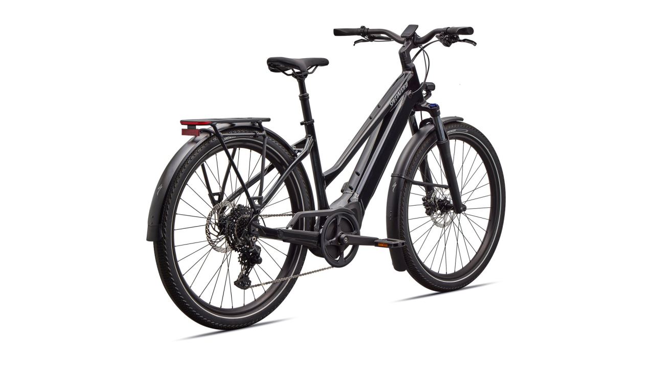 TURBO VADO - свой в городе! Specialized Turbo Vado 4.0 Step-Through 2026 Gloss Castblack / Satin Silver Reflective Артикул 95026-7205, 95026-7203, 95026-7202, 95026-7204