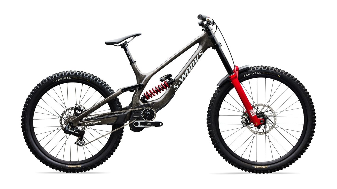 S-WORKS горные велосипеды Specialized S-Works Demo Race 2027 Gloss Charcoal / Dolomite Metallic / White Артикул 94527-0104, 94527-0102, 94527-0103