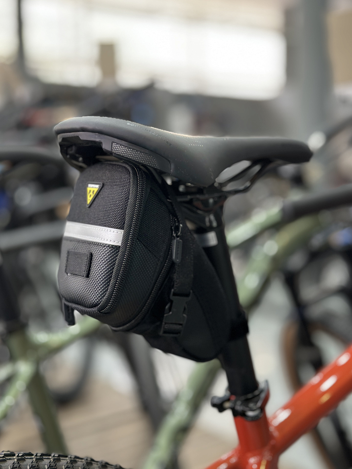 Велосумка подседельная Topeak Aero Wedge Pack стропы
