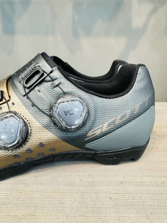 Велотуфли MTB Велотуфли MTB Scott RC Python dark grey/bronze Артикул 7615523814978, 7615523814930, 7615523814961, 7615523814947, 7615523814954