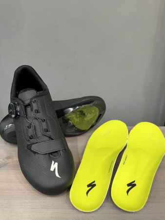 Велотуфли шоссе и триатлон Велотуфли Road Specialized Torch 1.0 Black Артикул 61020-5149, 61020-5147, 61020-5136, 61020-5148, 61020-5144, 61020-5137, 61020-5139, 61020-5142, 61020-5140, 61020-5145, 61020-5143, 61020-5141, 61020-5138, 61020-5146