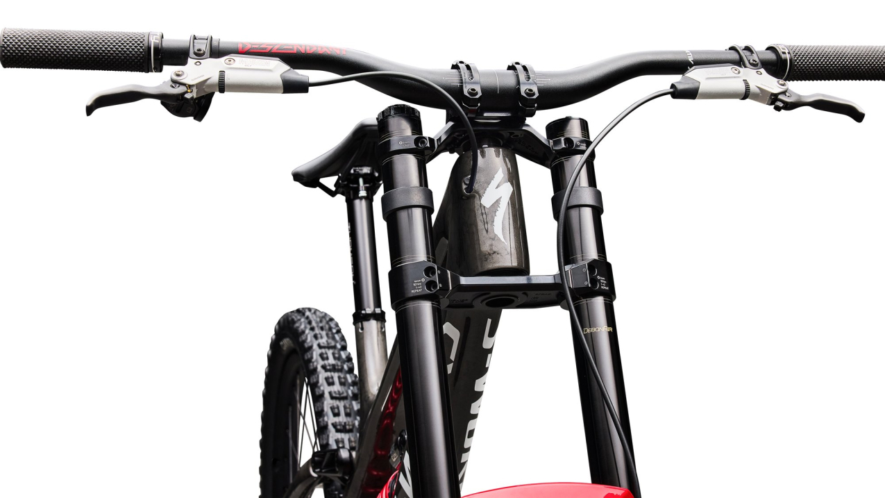 S-WORKS горные велосипеды Specialized S-Works Demo Race 2027 Gloss Charcoal / Dolomite Metallic / White Артикул 94527-0104, 94527-0102, 94527-0103