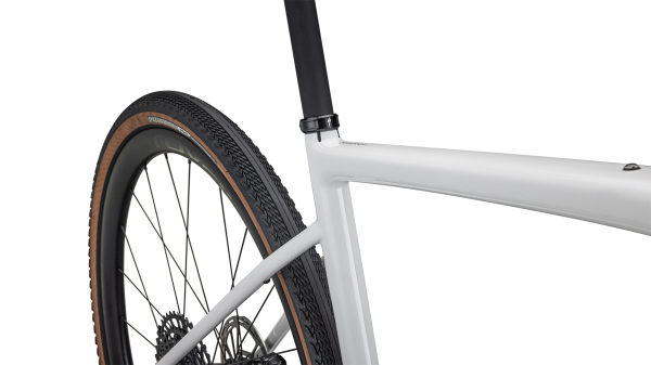 Гравийные велосипеды, комфорт плюс Specialized Diverge Expert Carbon 2023 Gloss Dune White / Taupe Артикул 95423-3056, 95423-3058, 95423-3049, 95423-3054, 95423-3052, 95423-3064, 95423-3061