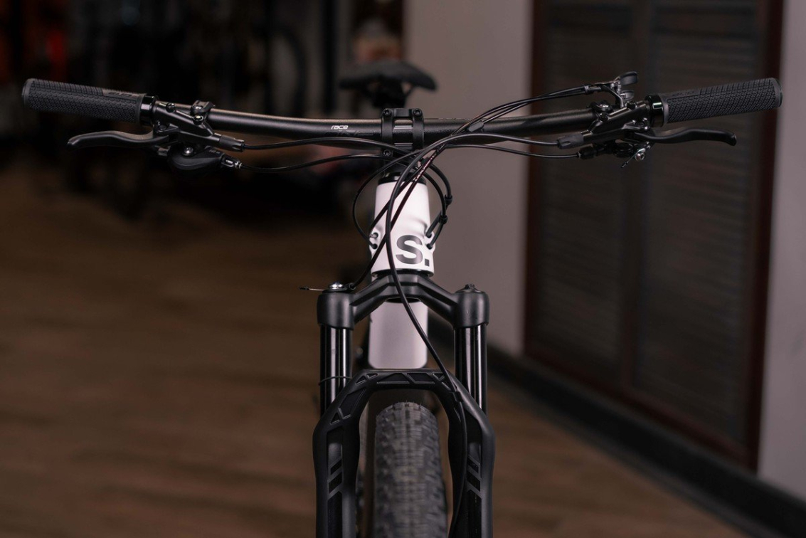 Купить Superior XF 9.2 RC 2024 Matte Carbon/White Артикул 801.2024.29218, 801.2024.29219, 801.2024.29220, 801.2024.29217