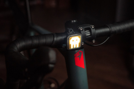 Фары и фонари Фонарь передний Knog Blinder Skull Артикул 12285