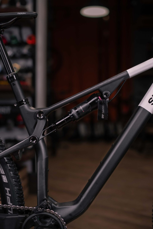 Купить Superior XF 9.2 RC 2024 Matte Carbon/White Артикул 801.2024.29218, 801.2024.29219, 801.2024.29220, 801.2024.29217