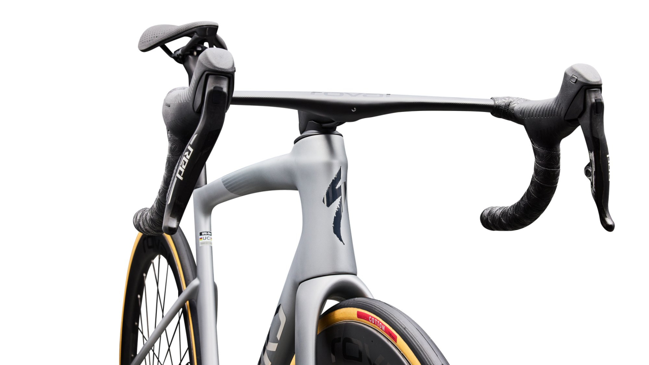S-WORKS велосипеды шоссе Specialized  S-Works Tarmac SL9 AXS 2027 Satin Silver Dust / Spectrum Flake / Chrome Артикул 94927-0052, 94927-0061, 94927-0058, 94927-0049, 94927-0056, 94927-0054