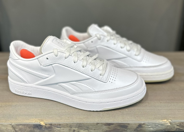 Кроссовки Кроссовки Reebok Victoria Beckham Club C ftwr white/ftwr white/black Артикул GY15727, GY15726, GY15728, GY15726.5, GY15725, GY15727.5, GY15729.5, GY15728.5, GY15725.5