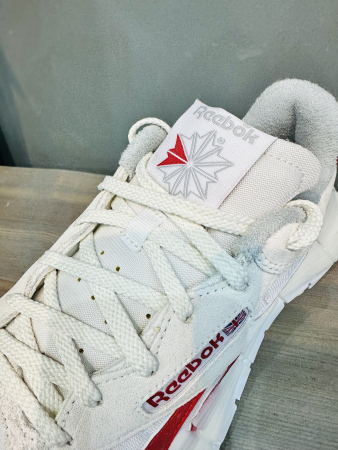 Кроссовки Кроссовки Reebok Zig Kinetica 2.5 Plus white/chalk/vector red Артикул GV699910.5, GV69997.5, GV69997, GV69999, GV699912, GV699910, GV699911, GV69999.5, GV69998.5, GV699911.5, GV69998