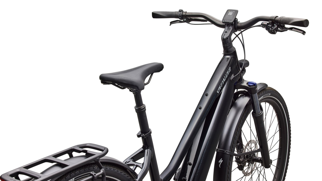 TURBO VADO - свой в городе! Specialized Turbo Vado 4.0 Step-Through 2026 Gloss Castblack / Satin Silver Reflective Артикул 95026-7205, 95026-7203, 95026-7202, 95026-7204