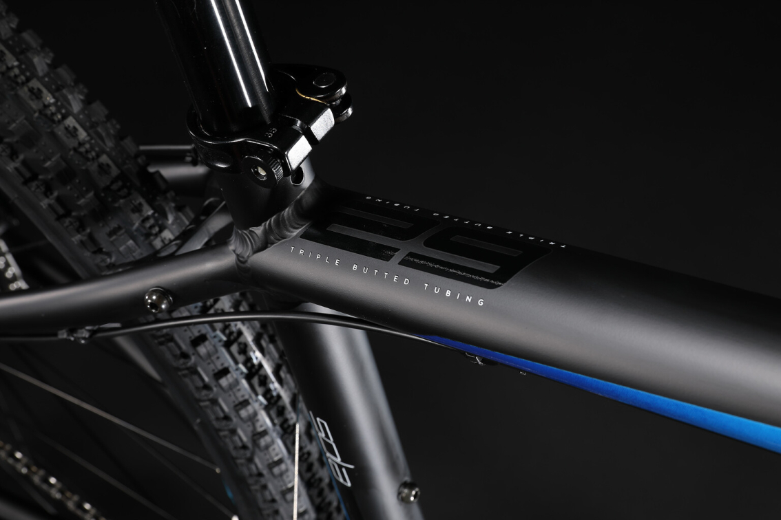 Купить Silverback Sola 3 2018 Артикул 60097000401672, 60097000401673