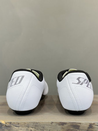 Велотуфли шоссе и триатлон Велотуфли Road Specialized Torch 1.0 White Артикул 61020-5545, 61020-5547, 61020-5543, 61020-5546, 61020-5548, 61020-5542, 61020-5544, 61020-5549
