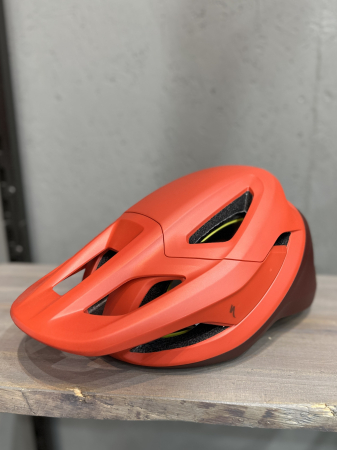 Шлемы Шлем Specialized Camber Redwood/Garnet Red Артикул 60222-1935, 60222-1934, 60222-1933, 60222-1931, 60222-1932