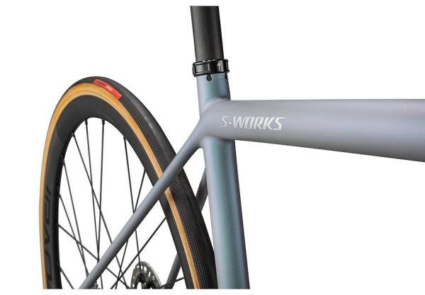 Шоссейные велосипеды Specialized S-Works Aethos Dura Ace Di2 2022 Cool Grey/Chameleon Eyris Tint/Brushed Chrome Артикул 97222-0154, 97222-0156, 97222-0149, 97222-0158, 97222-0152, 97222-0161