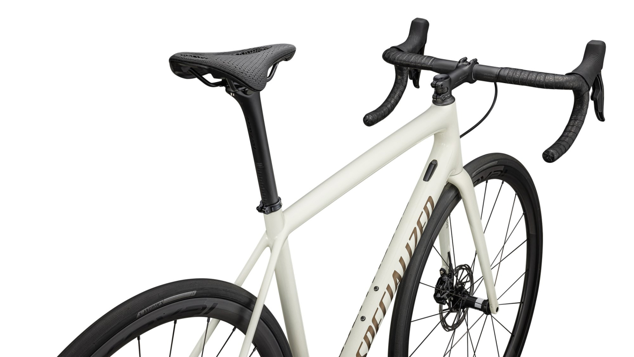 Шоссейные велосипеды Specialized Aethos Pro - SRAM Force eTap AXS 2025 Gogd Birch / Gold Pearl Radial Fades / Burnt Gold Артикул 97225-1249, 97225-1261, 97225-1254, 97225-1256, 97225-1258, 97225-1252