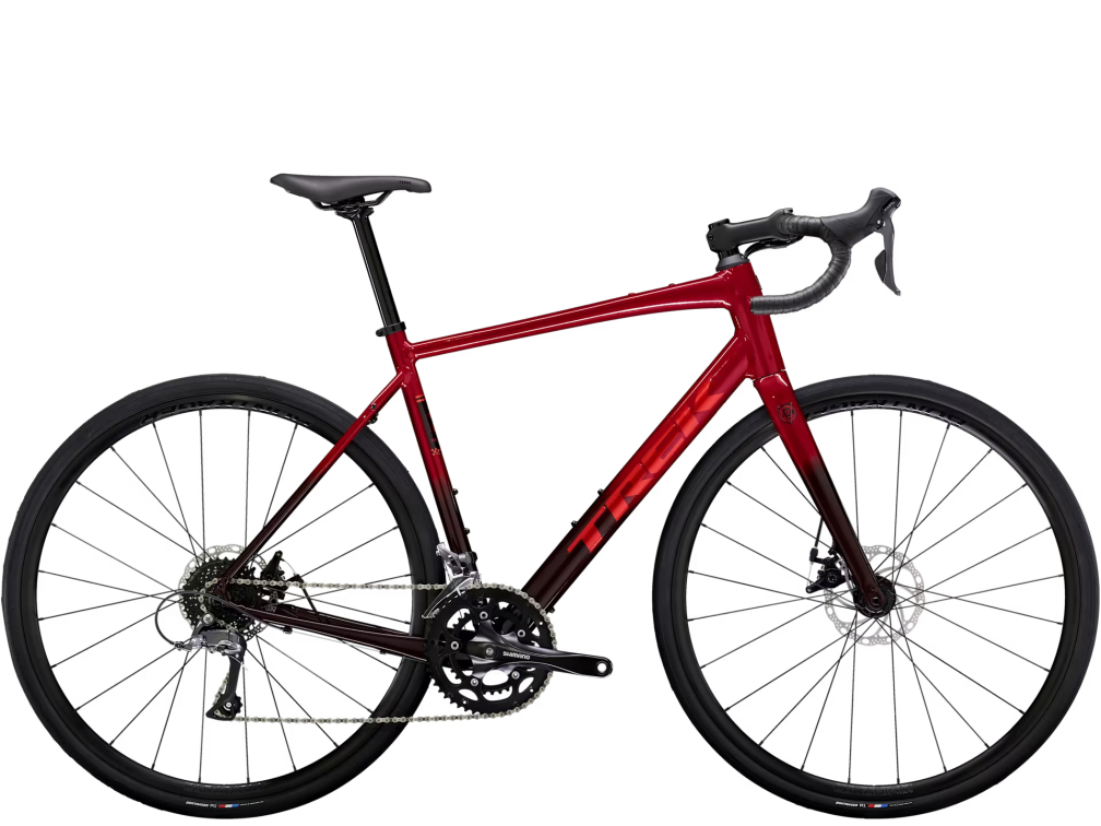 Шоссейные велосипеды Trek Domane AL 2 Gen 4 Crimson to Dark Carmine Fade Артикул 5301362, 5301363, 41587, 5301361, 5301360, 5301359