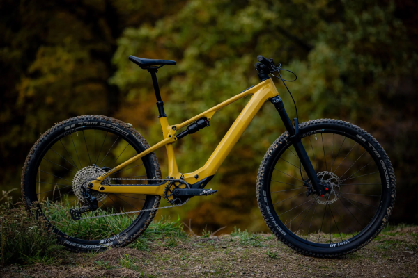 Superior iXF 9.2 2025 Matte Mustard