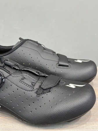 Велотуфли шоссе и триатлон Велотуфли Road Specialized Torch 1.0 Black Артикул 61020-5149, 61020-5147, 61020-5136, 61020-5148, 61020-5144, 61020-5137, 61020-5139, 61020-5142, 61020-5140, 61020-5145, 61020-5143, 61020-5141, 61020-5138, 61020-5146