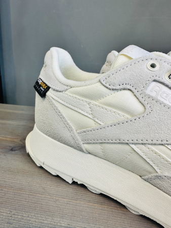 Кроссовки Кроссовки Reebok Classic Leather classic white/classic white/stucco Артикул GY152712, GY152710, GY152711.5, GY152710.5, GY152712.5, GY152711