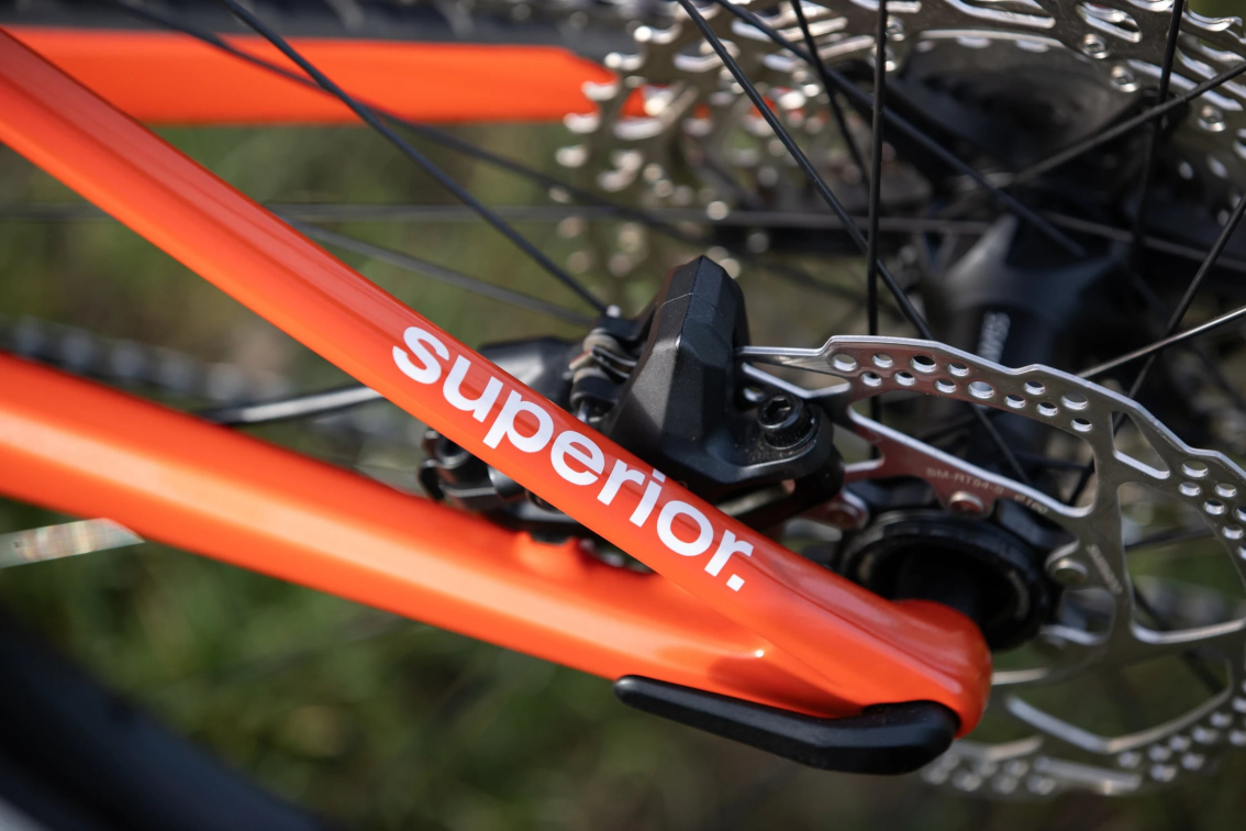 Купить Superior XF 9.6 RC 2024 Gloss Red/Black Артикул 801.2024.29160