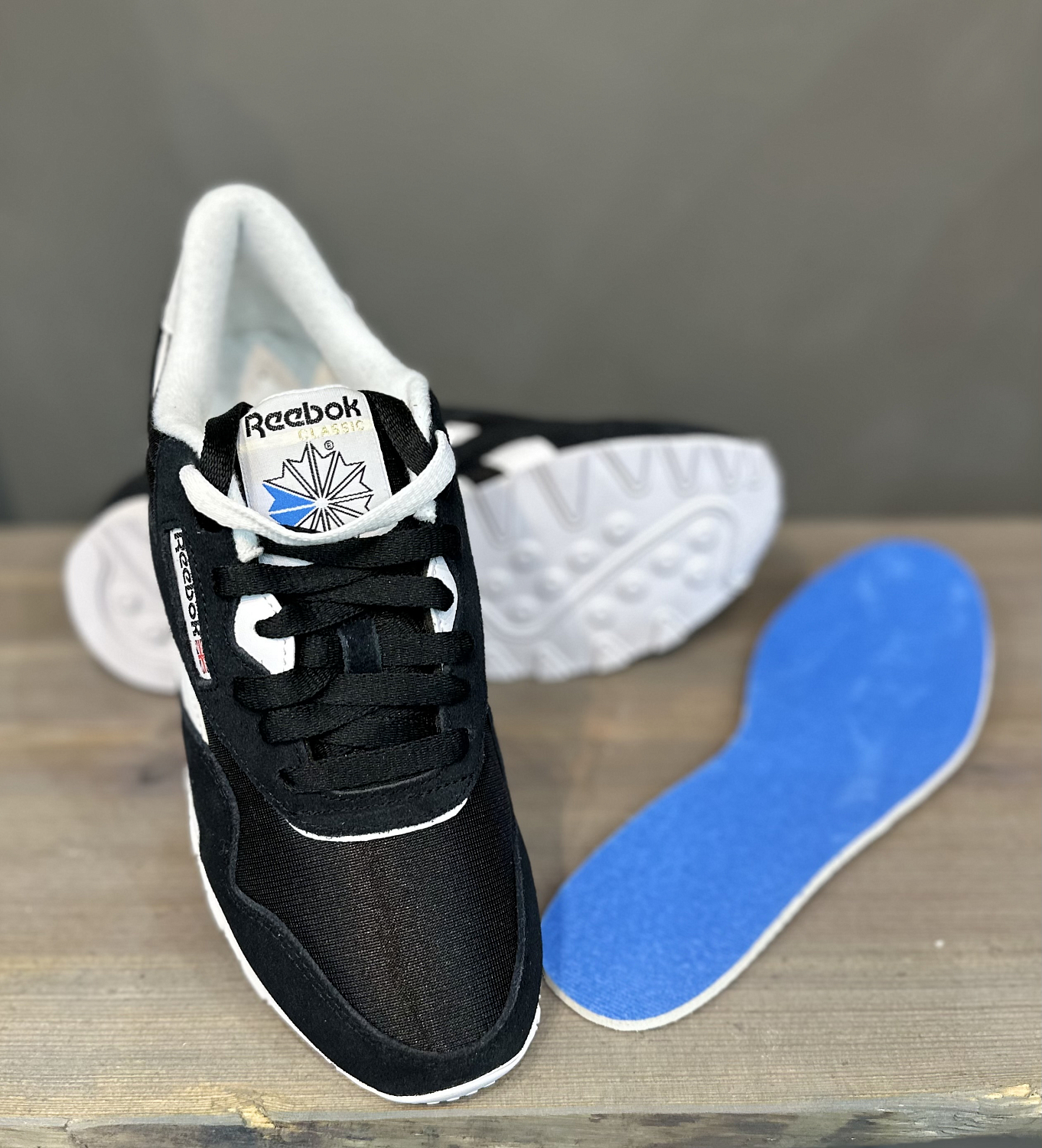 Кроссовки женские Reebok Classic Nylon black/black/white