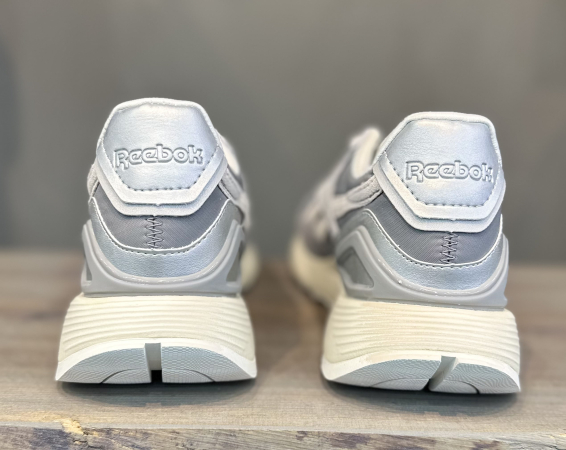 Кроссовки Кроссовки женские Reebok Classic Leather Legacy AZ pure grey 4/pure grey 2/pewter Артикул GX48049, GX480410, GX48047.5, GX48048, GX48048.5, GX48046.5, GX48045.5