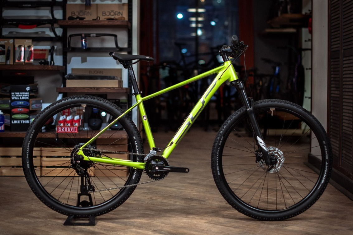 Купить Superior XC 859 2023 Matte Lime Metallic Chrome Silver Артикул 801.2023.29088, 801.2023.29087, 801.2023.2908_