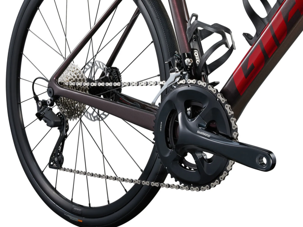 Шоссейные велосипеды Giant Defy Advanced 2 2024 Tiger Red Артикул 1031003143, 1031003246, 1031003147, 1031003146, 1031003244, 1031003243, 1031003148, 1031003247, 1031003145, 1031003144, 1031003245, 1031003248