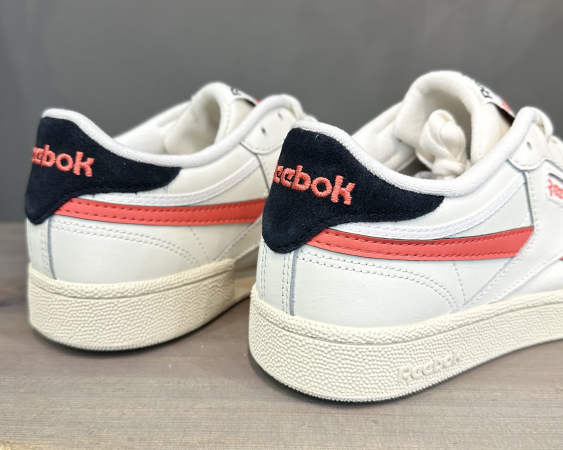 Кроссовки Кроссовки Reebok Club C Revenge chalk/semi orange flare/core black Артикул GX170210.5, GX17027, GX17026.5, GX17028.5, GX17028, GX170211.5, GX17026, GX17029.5, GX170210, GX17027.5, GX17029, GX170212, GX170211